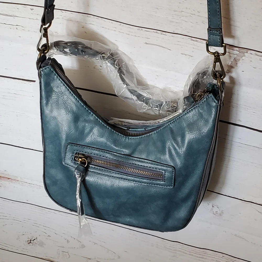Time and Tru women's recycled materials vinyl Alice crossbody bag blue